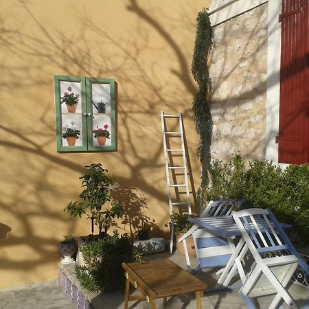 B&B Le Clos Des Cigales Cassis Room photo