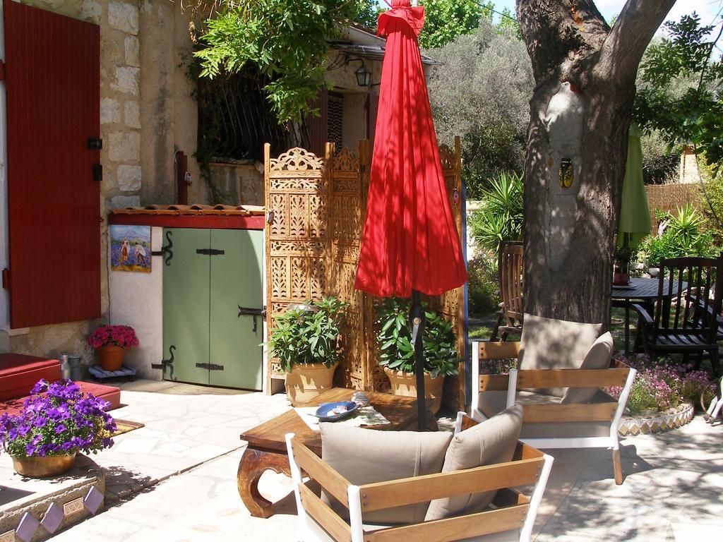 B&B Le Clos Des Cigales Cassis Exterior photo